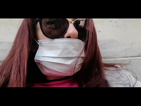 ❤️ Nicoletta hämnas på sin granne och kissar i hans garage (Special Covid19 Italian Quarantine) Sluts at us ❌️❤